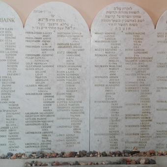 Gedenktafel in der Synagoge in Mád, zur Verfügung gestellt von Alfred Lang, BFG