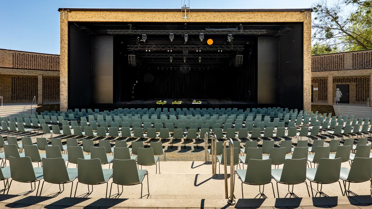 Kulturzentrum Güssing - Außenbühne Frontansicht