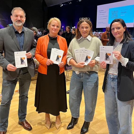 Gruppenbild von Margit Fröhlich, Jasmin Karnutsch