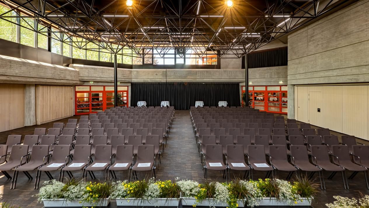 Kulturzentrum Güssing - Saal mit Blick ins Publikum