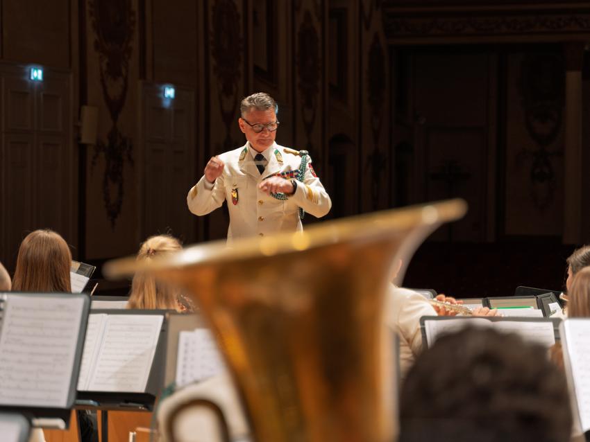 Militärmusik Burgenland mit Dirigent Militärkapellmeister Oberst Mag. Johann Kausz